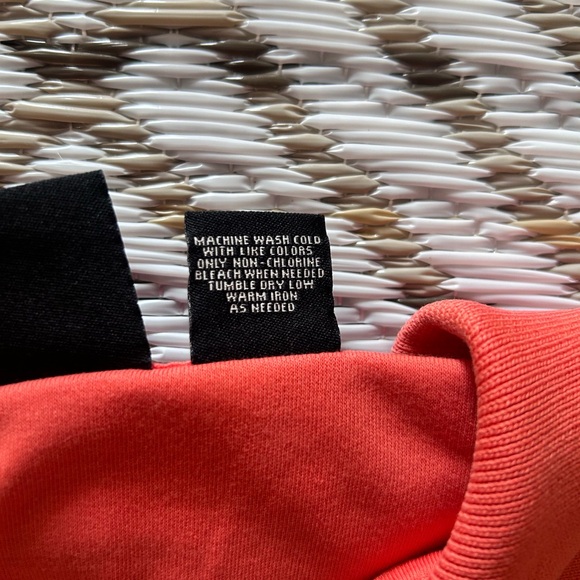 Jos. A. Bank Traveler’s collection Men’s Polo Shirt. Large. EUC - Picture 4 of 7